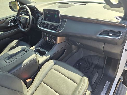 Used 2024 Chevrolet Tahoe High Country w/ Advanced Technology Package AWD/4WD image 16