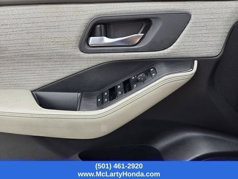 Used 2023 Nissan Rogue SV FWD image 28