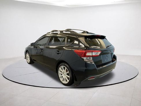 Used 2019 Subaru Impreza 2.0i Premium image 4