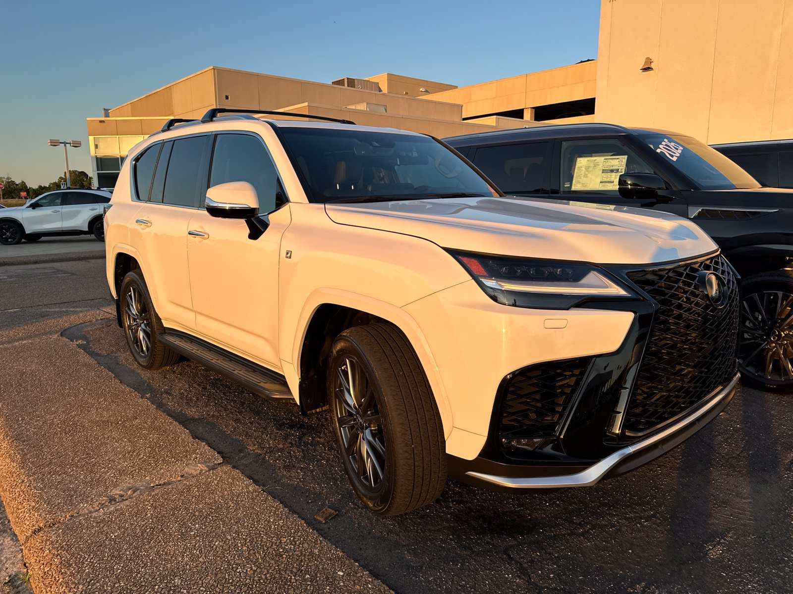 Used 2024 Lexus LX 600 F Sport AWD/4WD image 4