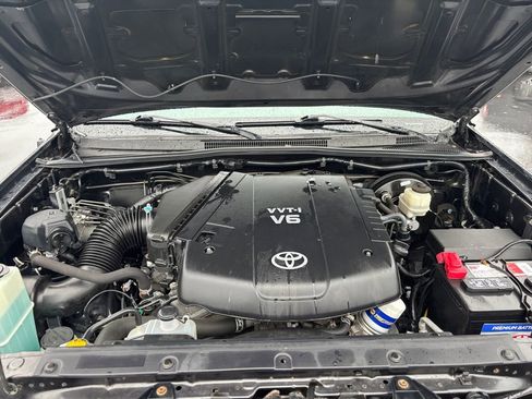 Used 2014 Toyota Tacoma PreRunner image 31