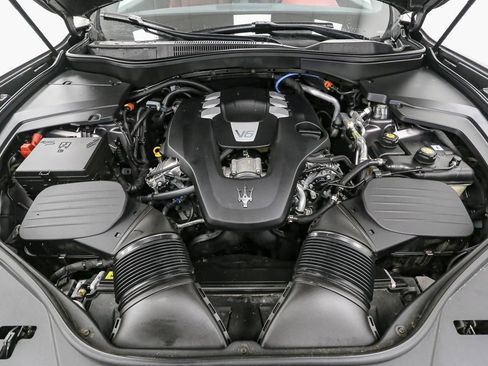 Used 2022 Maserati Levante GT image 16