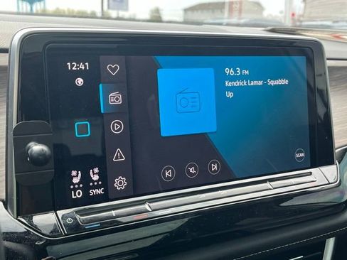 Used 2024 Volkswagen Atlas SEL Premium R-Line image 24