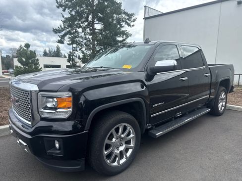 Used 2015 GMC Sierra 1500 Denali w/ Driver Alert Package image 2