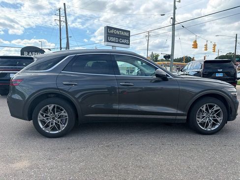 Used 2025 Genesis GV70 2.5T AWD/4WD image 5