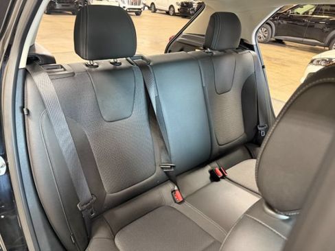 Used 2025 Buick Encore GX Preferred AWD/4WD image 30