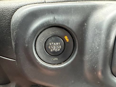 Used 2018 Jeep Wrangler Unlimited Sport S AWD/4WD image 22