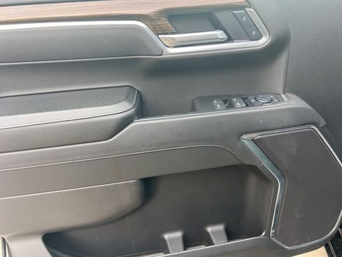 Used 2025 Chevrolet Silverado 1500 LT image 15