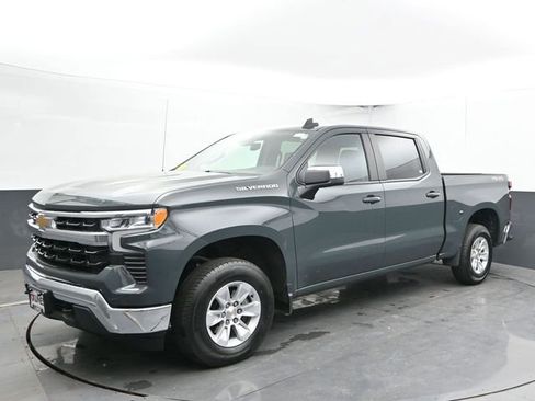 Used 2025 Chevrolet Silverado 1500 LT AWD/4WD image 6