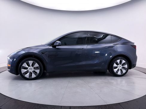Used 2023 Tesla Model Y Long Range AWD/4WD image 37