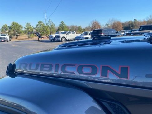 Used 2022 Jeep Wrangler Unlimited Rubicon w/ Xtreme Recon 35" Tire Package image 46