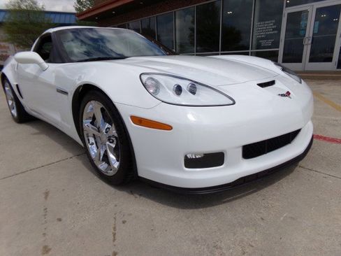 Used 2013 Chevrolet Corvette Grand Sport w/ 3LT Preferred Equipment Group RWD image 3