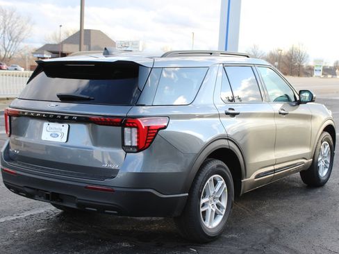 New 2026 Ford Explorer Active AWD/4WD image 8