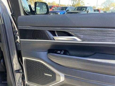 Used 2022 Jeep Wagoneer Series II w/ Premium Group I image 25