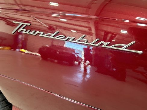 Used 2004 Ford Thunderbird image 9