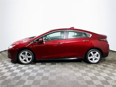 Used 2017 Chevrolet Volt LT w/ Comfort Package image 5
