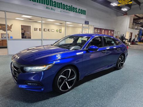 Used 2020 Honda Accord Sport image 2