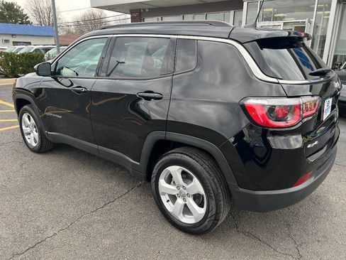 Used 2018 Jeep Compass Latitude w/ Popular Equipment Group image 12