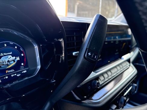 Used 2024 Chevrolet Silverado 3500 LT w/ Convenience Package image 24