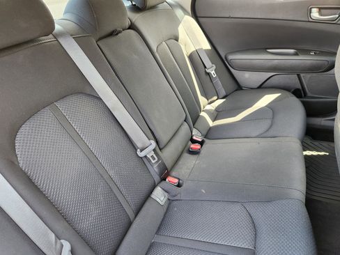 Used 2018 Kia Optima LX w/ 17" Alloy Wheels Package FWD image 15