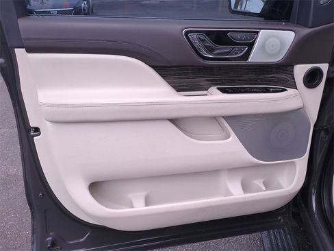 Used 2023 Lincoln Navigator Black Label image 24