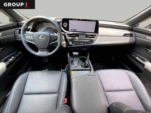 Used 2025 Lexus ES 350 w/ Premium Package FWD image 13