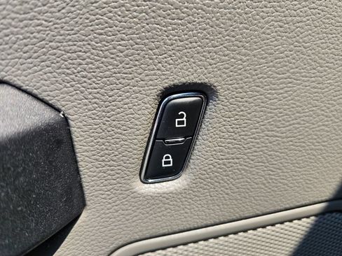 Used 2018 Ford F150 XL w/ Equipment Group 101A Mid AWD/4WD image 15