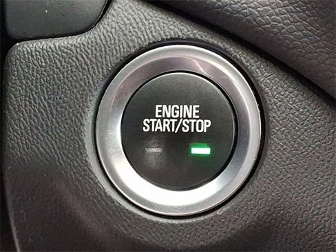 Used 2021 Chevrolet Equinox LT image 19