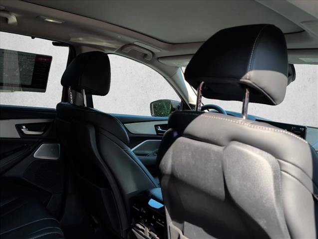 Used 2025 Acura MDX w/ Technology Package FWD image 24