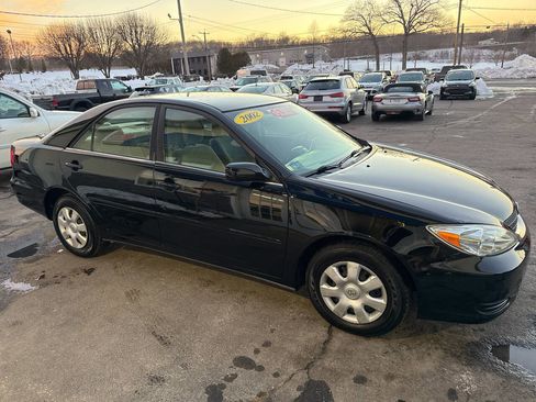 Used 2002 Toyota Camry LE image 8