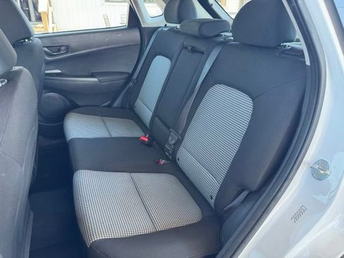 Used 2023 Hyundai Kona SE FWD image 18