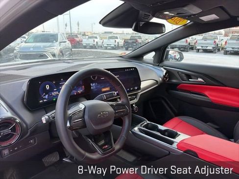 Used 2024 Chevrolet Equinox EV RS image 20