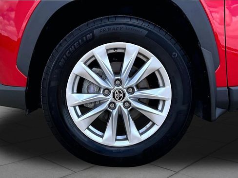 Certified 2026 Toyota Corolla Cross LE FWD image 11