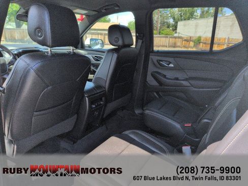Used 2022 Chevrolet Traverse LT AWD/4WD image 26