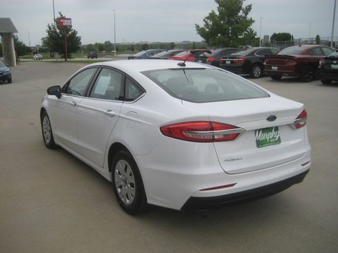 Used 2019 Ford Fusion S FWD image 5