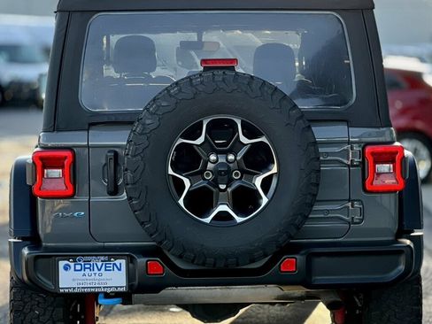 Used 2021 Jeep Wrangler Unlimited Rubicon 4xe AWD/4WD image 4