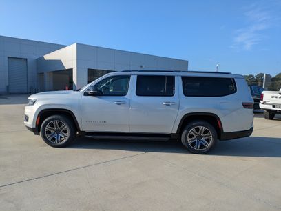 Used 2024 Jeep Wagoneer L Series II w/ Flexible Seating Group