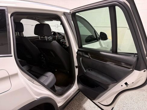 Used 2017 BMW X3 xDrive28i image 40