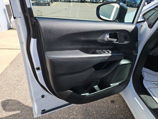 Used 2025 Chrysler Pacifica Select FWD image 14