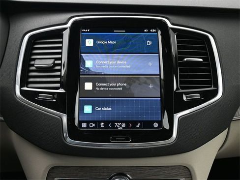 Used 2023 Volvo XC90 B6 Plus image 13