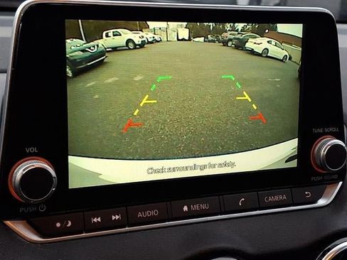 Used 2023 Nissan Sentra SV w/ Trunk Package image 18