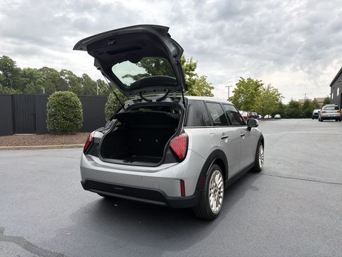 New 2026 MINI Cooper 4-Door Hardtop FWD image 37