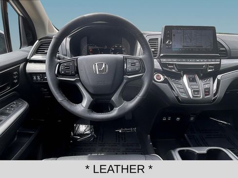 Used 2026 Honda Odyssey Elite image 8