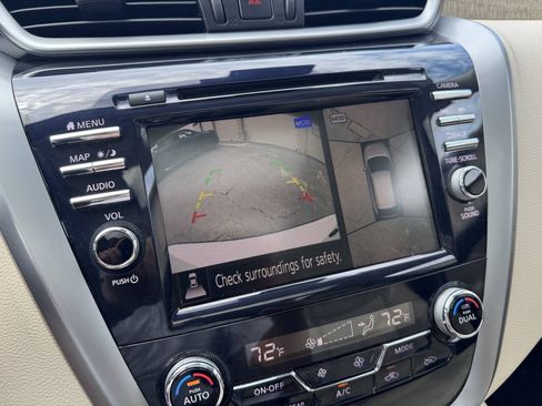 Used 2023 Nissan Murano SL AWD/4WD image 14