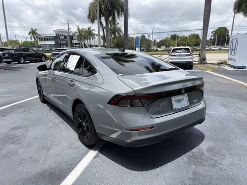 Used 2025 Honda Accord SE image 6