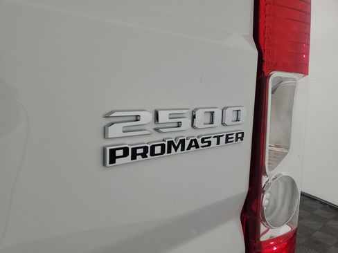 Used 2024 RAM ProMaster 2500 w/ Quick Order Package 22G SLT image 30
