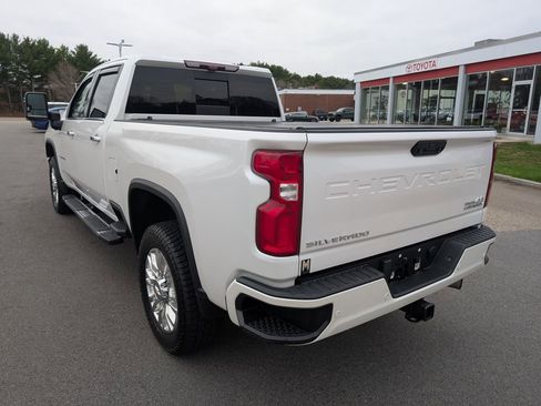 Used 2021 Chevrolet Silverado 2500 High Country w/ Z71 Off-Road Package image 3
