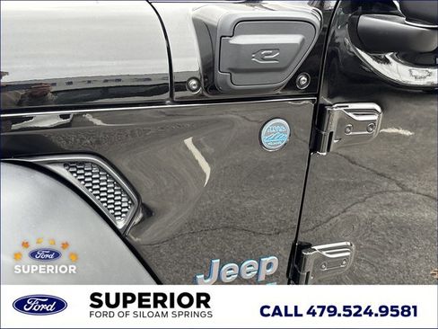 Used 2023 Jeep Wrangler Unlimited image 16