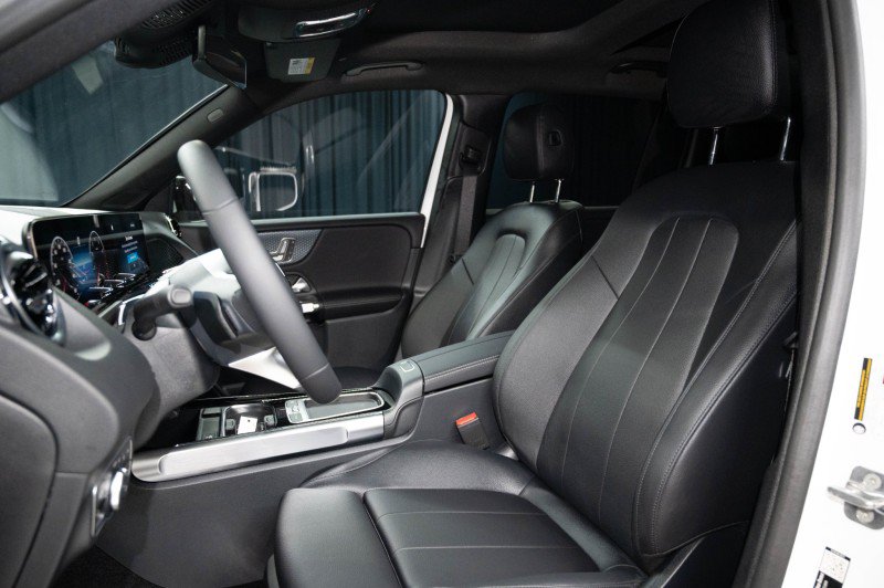 New 2026 Mercedes-Benz GLB 250 image 10