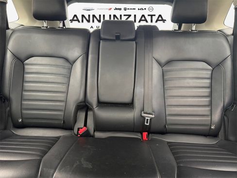 Used 2019 Ford Edge SEL w/ Equipment Group 201A image 16